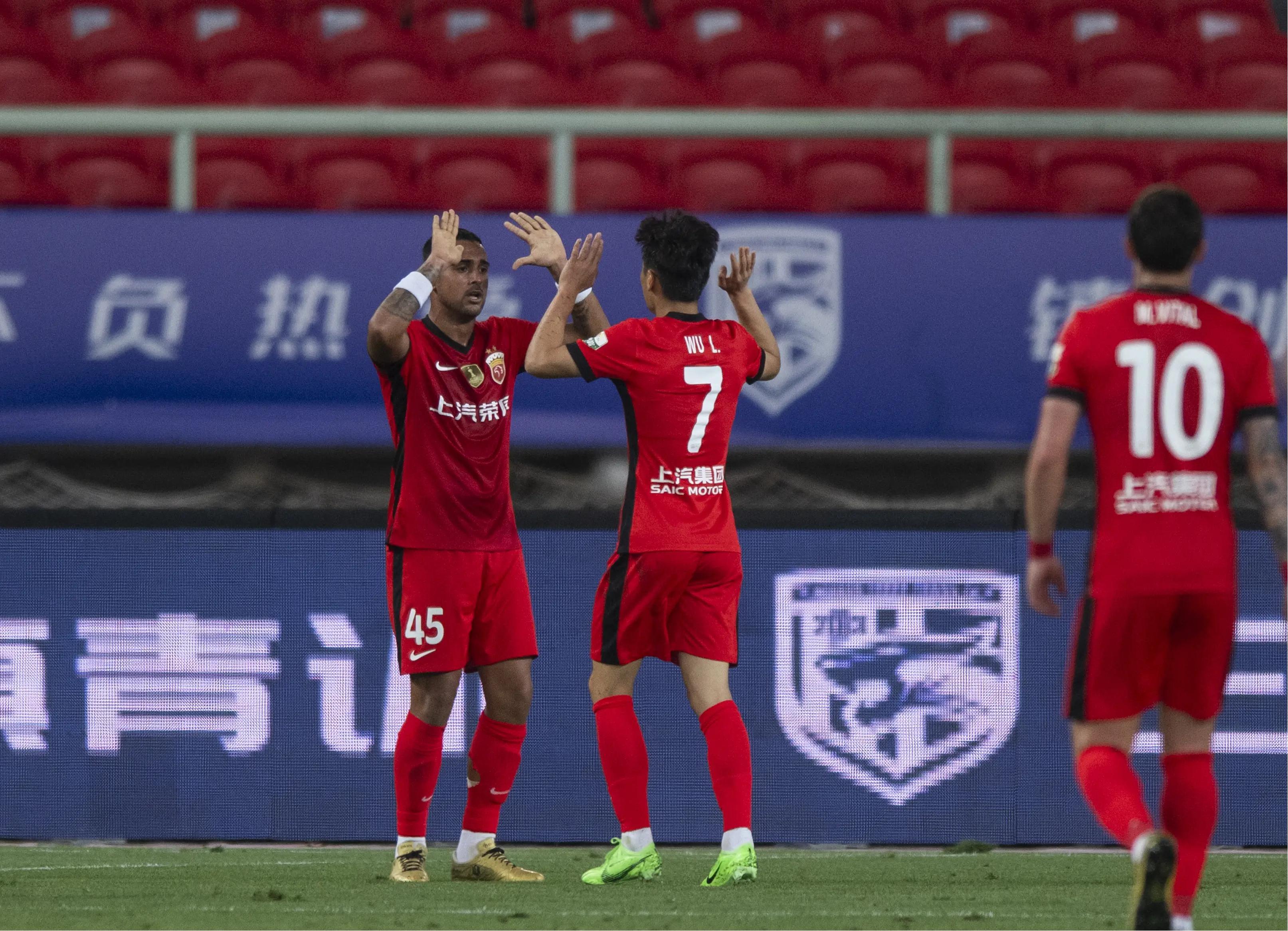 杏彩体育官网-关于中超今夜再迎强敌；北京国安单刀错失；主帅态度——球迷炸锅；训练强度明显提升的信息